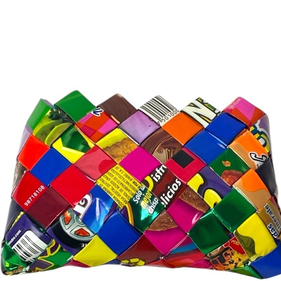 Handcrafted Recycled Juice Boxes Small Coin Purse Colorful Fun Zip Zipper Bag - Picture 11 of 16